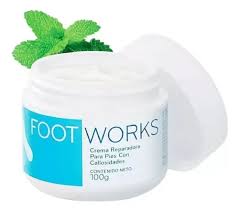 CREMA REPARADORA PARA PIES CON CALLOSIDADES FOOT WORKS